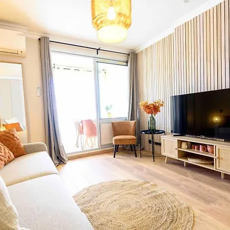Apartment Magnifique Ac Terrasse-plage A Pied-parking Prive Carqueiranne