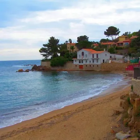 Magnifique Ac Terrasse-plage A Pied-parking Prive Carqueiranne